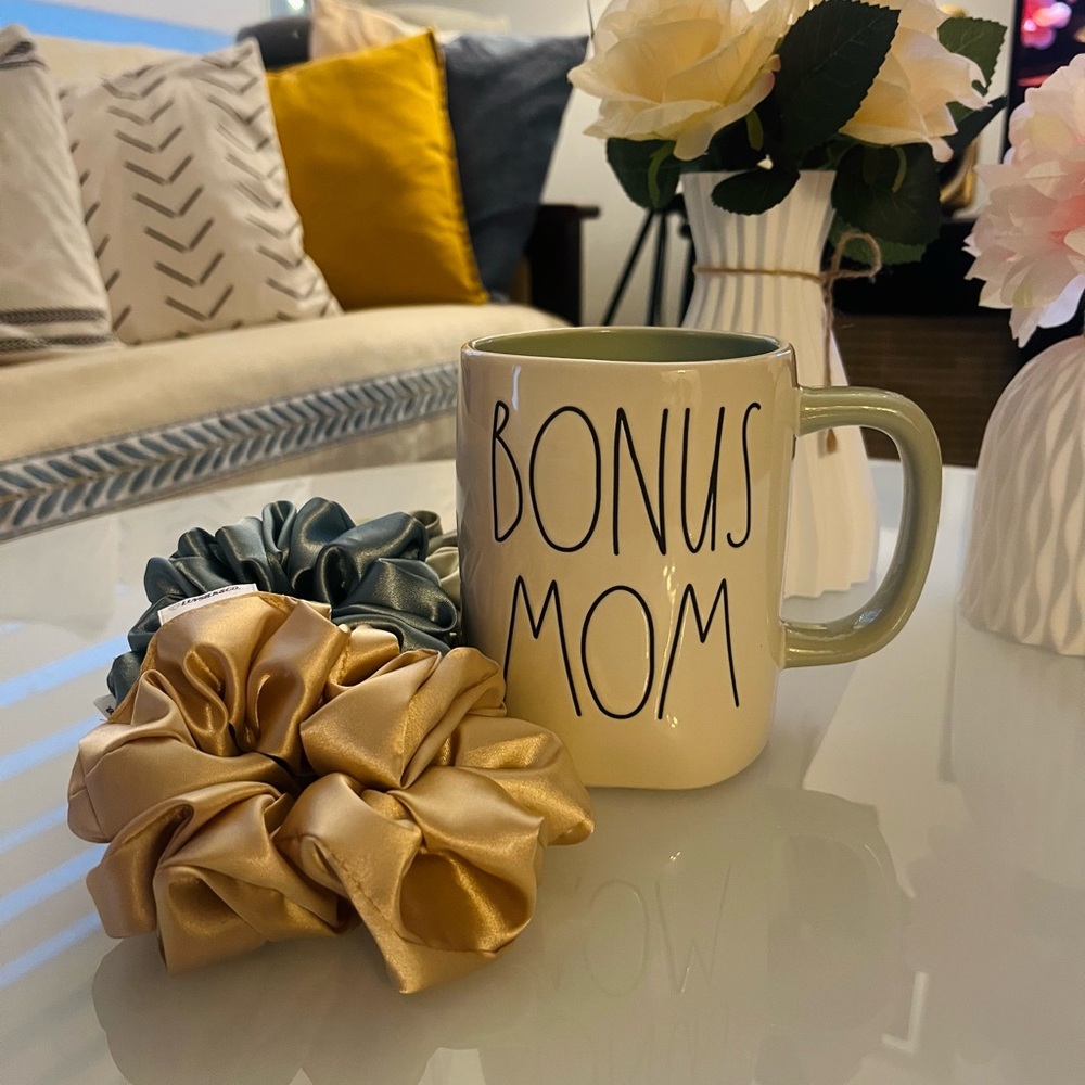 Rae Dunn Bonus Mom Mug - Cream and Green with 3 silk scrunchies gift